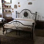 Casa Mario Lupo - And