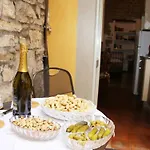 Casa Mario Lupo - And