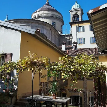 Casa Mario Lupo - And Apartment Bergamo