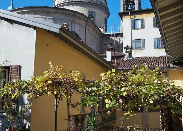 Casa Mario Lupo - And Apartment Bergamo