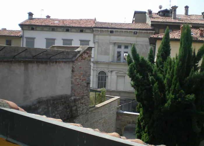 Casa Mario Lupo - And