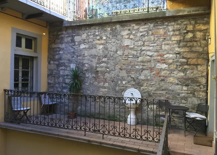 Casa Mario Lupo - And *