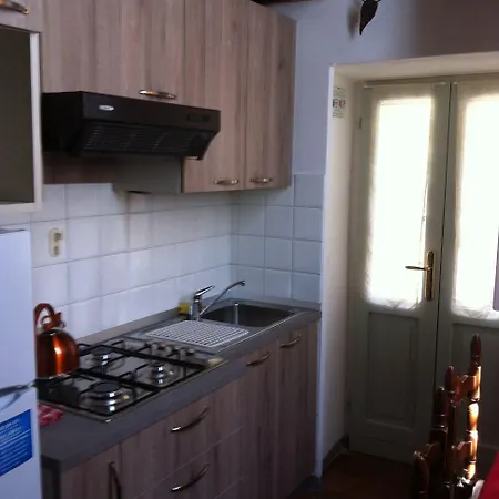 Casa Mario Lupo - And