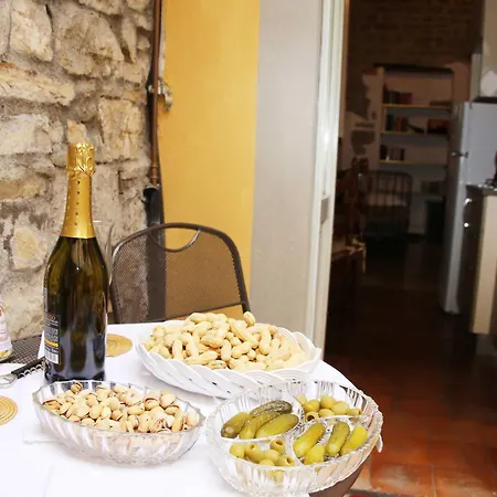 Casa Mario Lupo - And